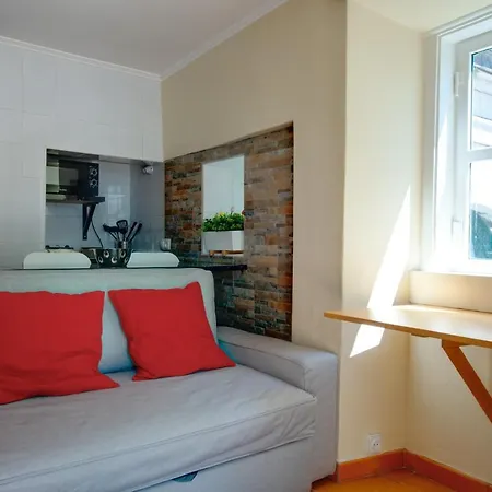 Cosy By The Flea Market And Tram 28 شقة Lisboa